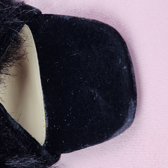 Blue by Betsey Johnson Beaded Block Heel Black Velvet Pumps w/ Faux Fur Toe 8.5 - Picture 15 of 15